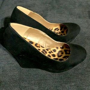 Woman wedge shoes size 5 1/2 inside nice leopard print black